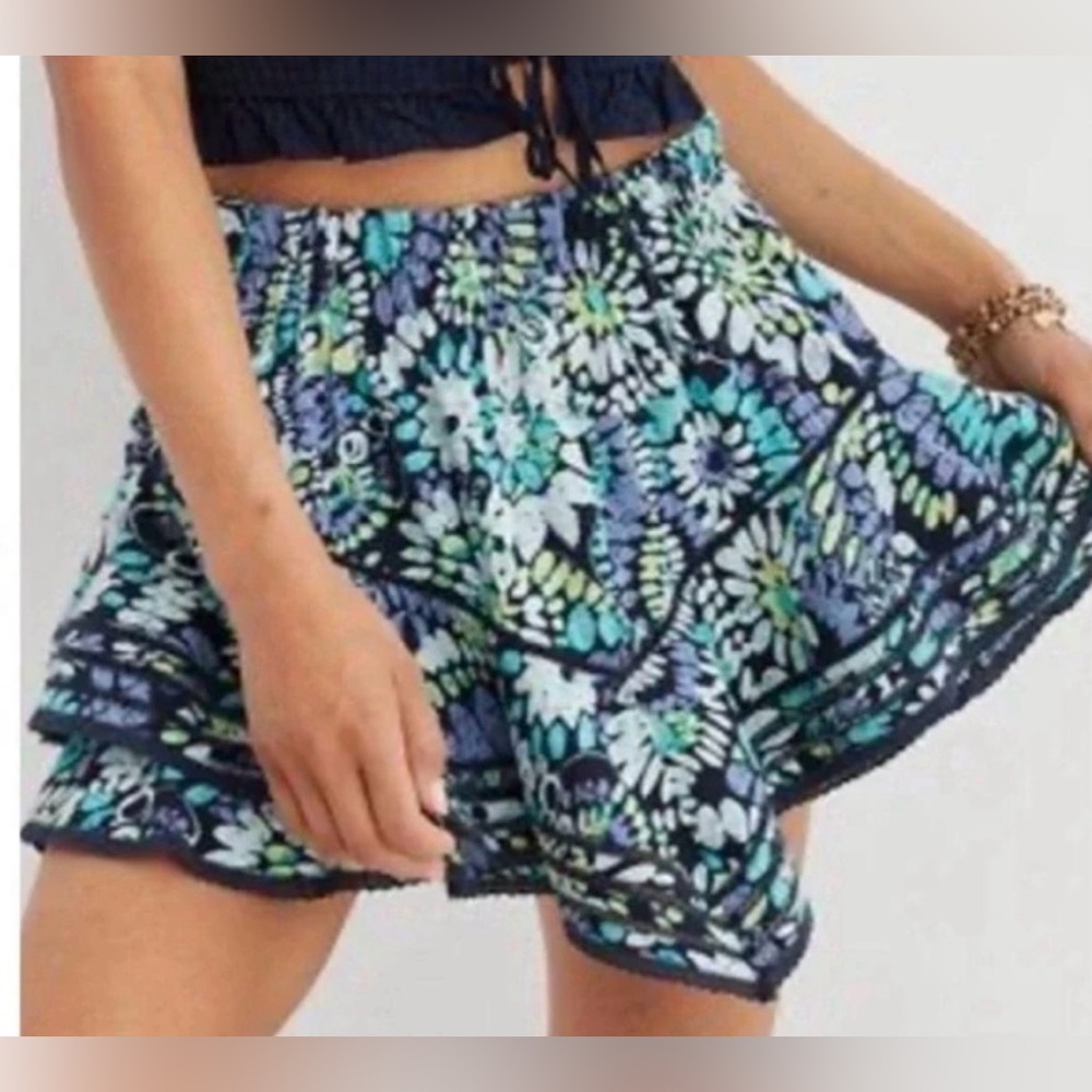 NWT Aerie Sz S Floral Ruffled Skort in vibrant blue and gree